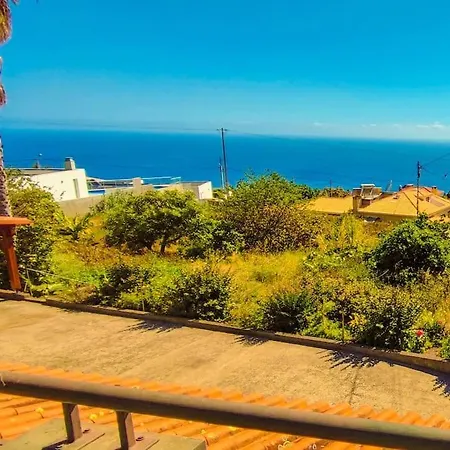 The Funny And Relax With Terrace & View * Arco da Calheta (Madeira)