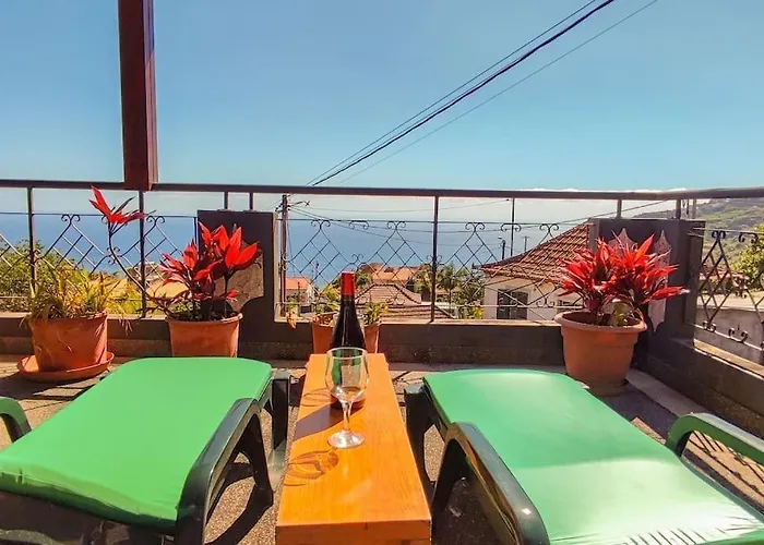 The Funny And Relax With Terrace & View * Arco da Calheta (Madeira)