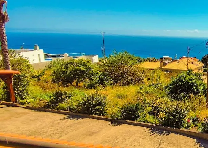The Funny And Relax With Terrace & View * Arco da Calheta (Madeira)